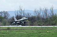 Не, първият ни F-16 не е "счупен"
