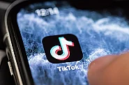 Удар срещу ботовете: TikTok закри мрежа за изборни манипулации в България