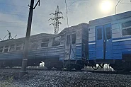 Русия удари пътнически влак в движение, има загинал и ранени