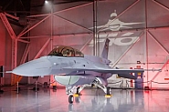 България официално получи първия си изтребител F-16 Block 70