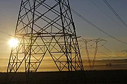 Енергийният парадокс: България храни Балканите с евтин ток, докато българинът плаща за „въздух“ по кабелите