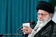 Хаменей към Запада: Не се месете в протестите!
