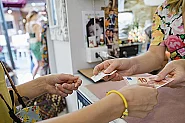 Край на „лв./€“: Новите правила за магазините и клиентите