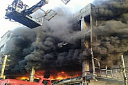 Делхи: Десетки загинали при пожар в офис