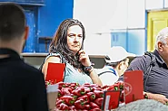 Поскъпват млякото и доматите, падат цените на лимоните и картофите