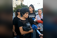 Жена заплаши да се самозапали, ако полицията посегне на лагера на майките от ”Системата ни убива”