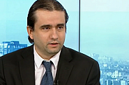 Министър Божидар Божанов: Няма да режем администрацията на парче