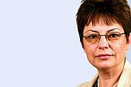 Ирена Анастасова: БСП ще направи пълен преглед на учебното съдържание и промяна, която да бъде съобразена с годините на децата