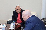 Американците спасили Борисов. Той поднася Гешев на „ПП – ДБ“ като данайски дар?