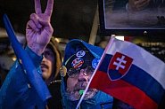 Антиправителствен протест в Словакия изведе хиляди на улиците
