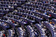 Европарламентът постигна сделка за търговския пакт със САЩ