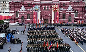 Politico: Днешният парад в Москва е символ на провала на Путин