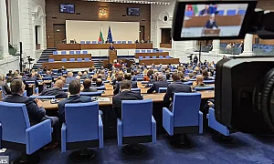 Политически сблъсък за „Боташ“: Опозицията пита каква е цената на замразяването на договора