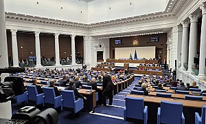 Държавата ще проверява с тестове за почтеност държавни служители. Но не и сегашните