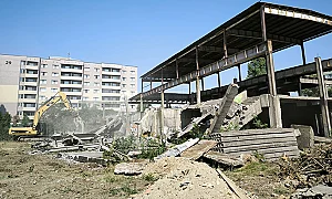 Акция в Студентски град: Актове за кал, прах и нарушения на строежи