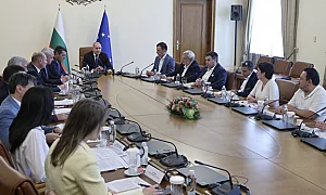 Засипаха с критики премиера заради мерките за пътна безопасност