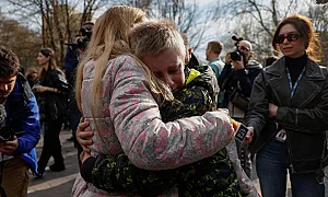 Повече от 2100 украински деца, отвлечени от Русия, са върнати в Украйна