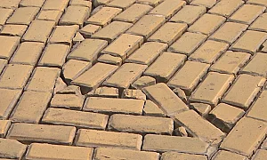 Глоба от 100 000 лв. за фирмата, ремонтирала жълтите павета