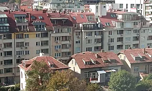 Сделките с имоти се свиват до нивата от пандемията, но цените растат