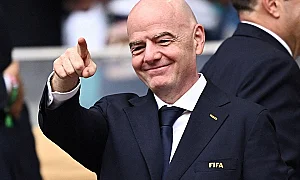 Бърнам: Инфантино е грешният човек за ФИФА, трябва да напусне