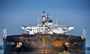 Украйна засилва ударите срещу руския „сенчест флот“ в Черно море