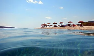 На сухо при 35 градуса: Кражба остави два курорта на Халкидики без вода