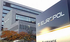 Европол разби балкански наркокартел, трафикирал тонове кокаин към ЕС