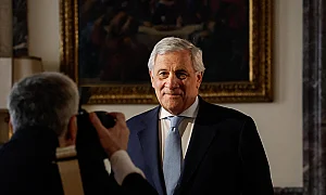 Външният министър на Италия: „Трябва да съберем Зеленски и Путин на масата за преговори“