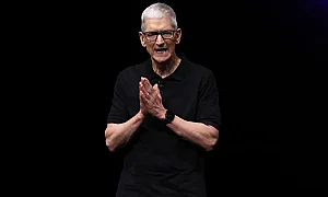 Тим Кук се оттегля от Apple като главен изпълнителен директор през септември