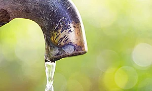 Водната криза в България: От единствената чешма в Габровци тече вода с фекални бактерии