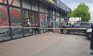 Тежък инцидент в София: 79–годишен шофьор помете хора пред магазин в „Люлин“