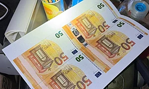 Разкриха печатница за фалшиви пари в София