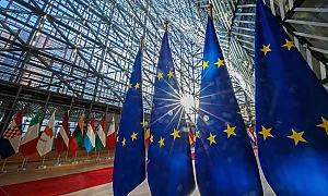 Хаотичните преговори за санкциите разкриват пукнатини на фронта на ЕС срещу Русия