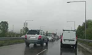 Засилен трафик около 1 май и Гергьовден: До 1,7 млн. автомобила на ден по пътищата