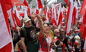 Институционална война във Варшава: Полша между ЕС и MAGA