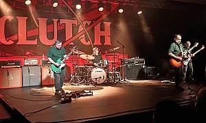 Рок проповед в дъждовна София: Clutch за пръв път в България