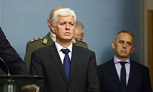 Неяснотите около МиГ-29 продължават: Министерството казва „не“, министърът – „да“: