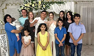 Руски удар унищожи дома на семейство с 10 деца, най-малко шестима загинаха