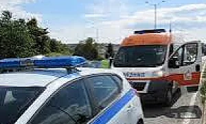 Кола се удари в спрял камион край Дупница, има жертви