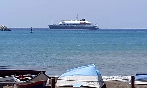 Товарен кораб потъна край Андрос, девет души са спасени