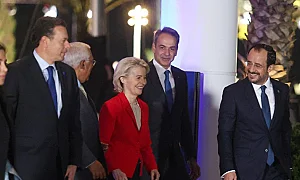 Неясноти за отбраната и несигурно бъдеще за Украйна: 6 извода от срещата на върха на ЕС