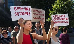 Варненци излязоха на протест срещу презастрояването в града
