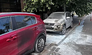 Подпалиха автомобили на българското посолство в Скопие, извършителят се издирва