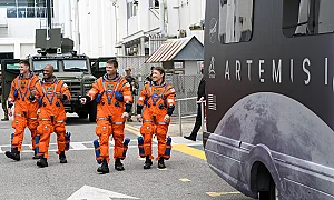 Човекът счупи нова бариера: Екипажът на Artemis II стигна там, където никой не е стигал