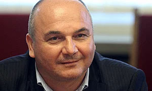 Смешно е да се "командват" цените с репресивни мерки, категоричен е финансистът Любомир Дацов