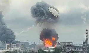 „Ако Украйна гори, ще гори и Москва“: Зеленски след удара по руската рафинерия