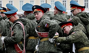 Кремъл изпитва глад за войници, попълва редиците чрез натиск, измами и принуда
