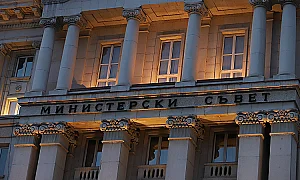 Кабинетът обсъжда подготовката за президентския вот и компенсации за родители
