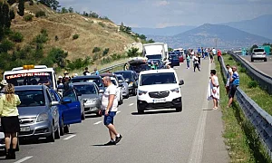 Задръствания и колони по пътищата към Гърция. Водачи питат, къде са полицаите?