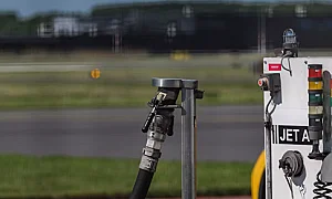 Reuters: Европа остава с по-малко от месец запаси от реактивно гориво